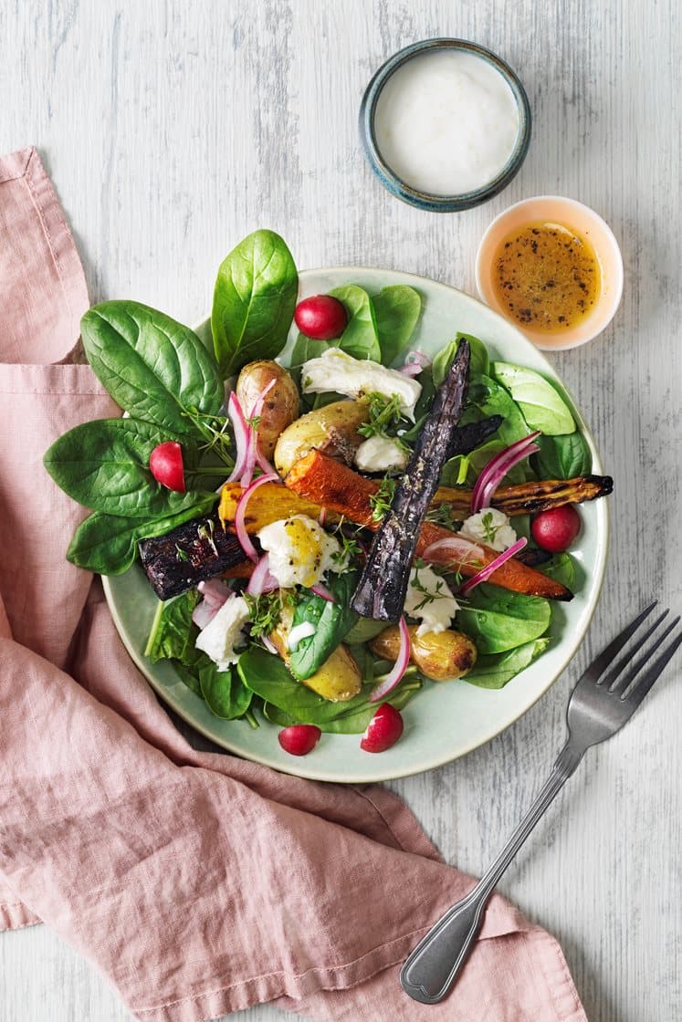 Sallad med rostade rotfrukter, mozzarella och citroncrème