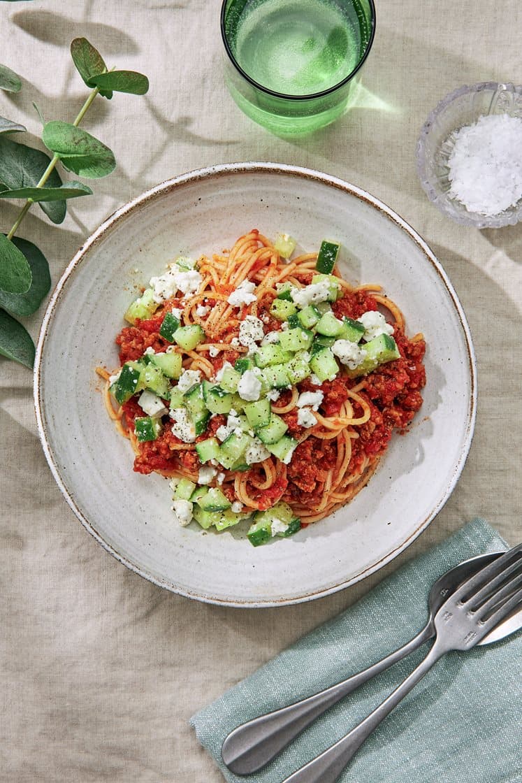 Pasta arrabbiata med kalkonfärs och fetaost